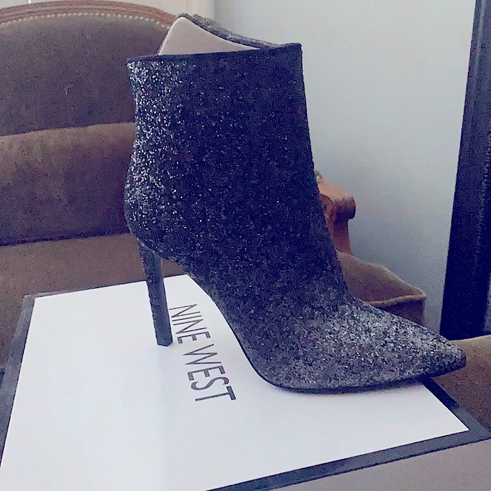 Black glitter ankle booties 7M